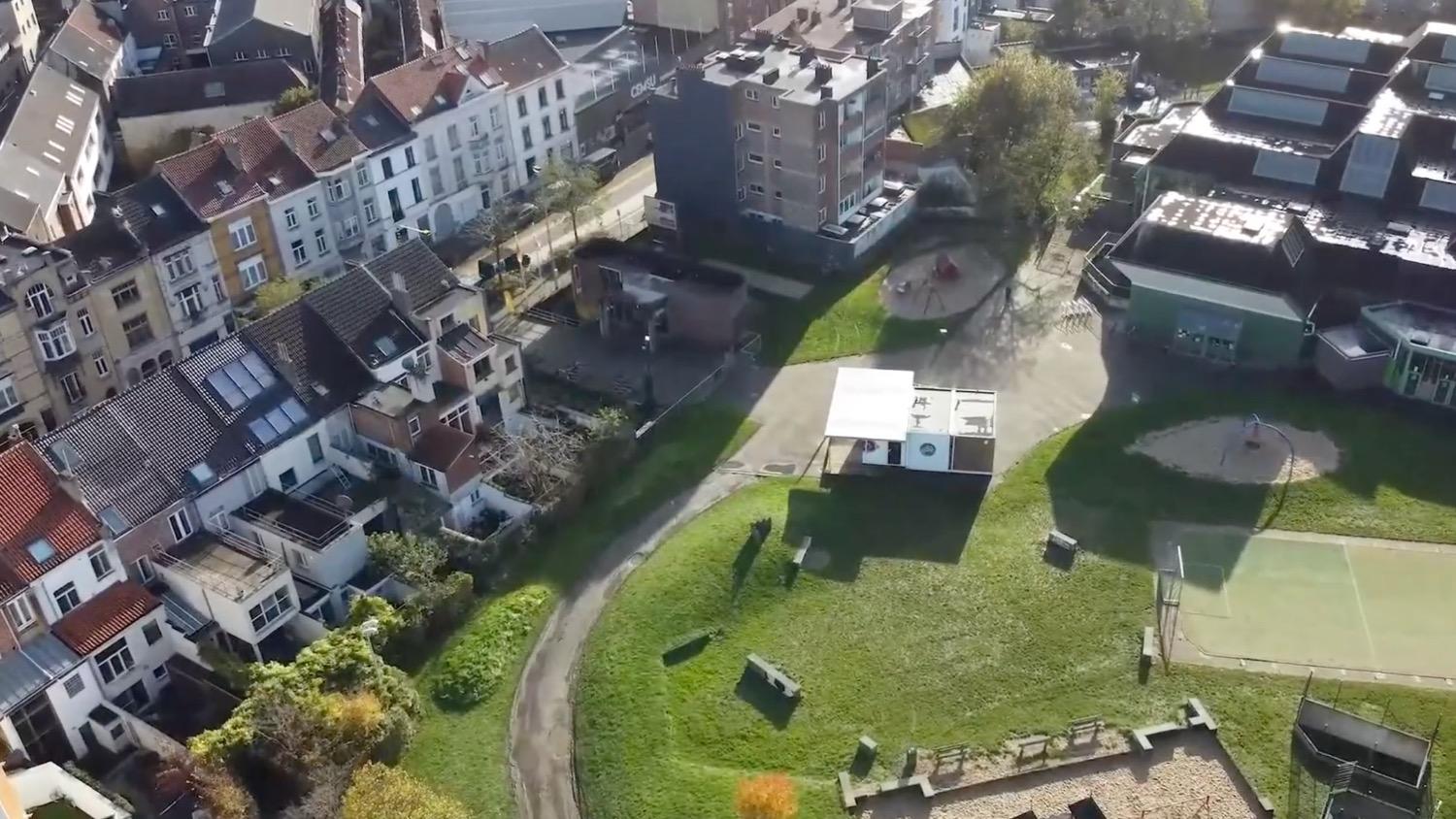 Une image contenant maison, Photographie aérienne, plein air, Zone résidentielleDescription générée automatiquement