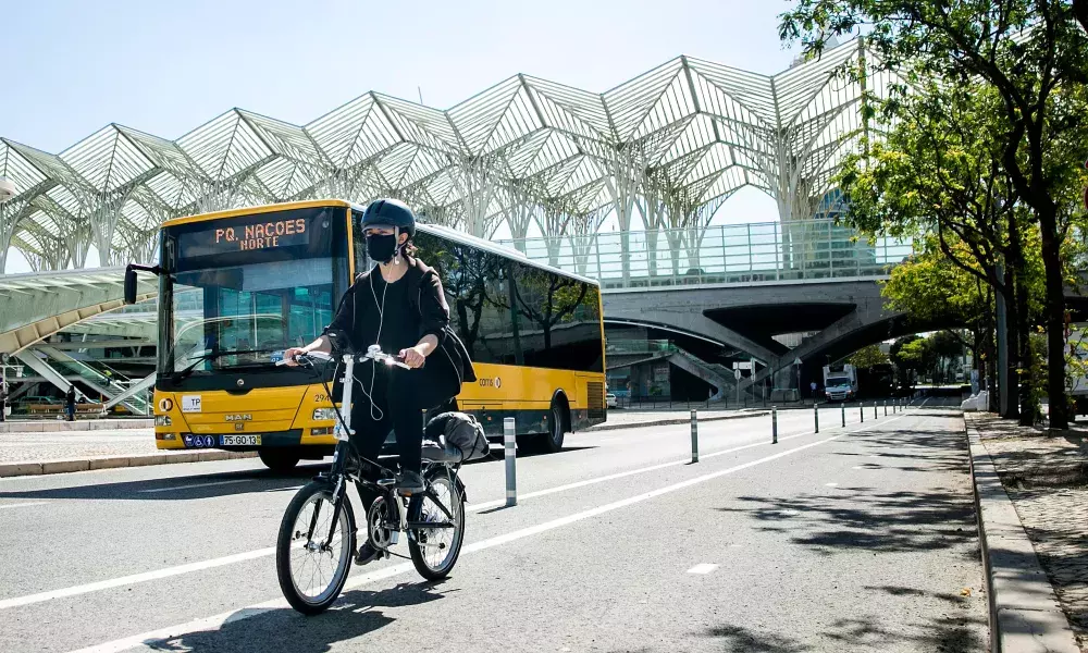 Active mobility and public transport in Lisbon