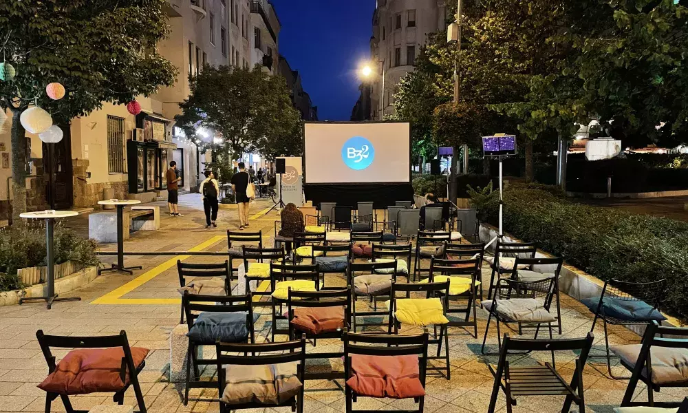 Open air cinema in the Bartók cultural district. Photo by Levente Polyak