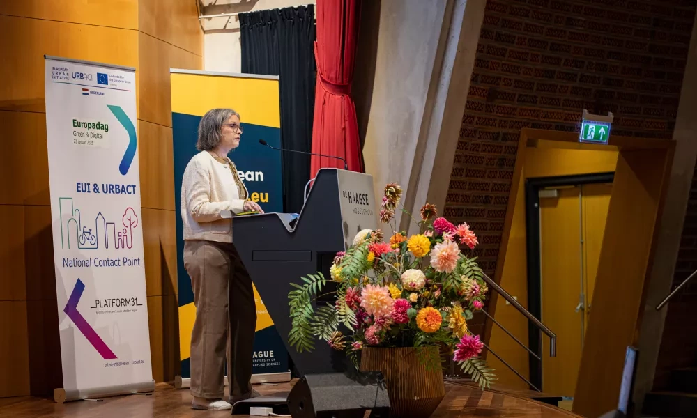 IMG_9058.jpg Presentatie van vrouw
