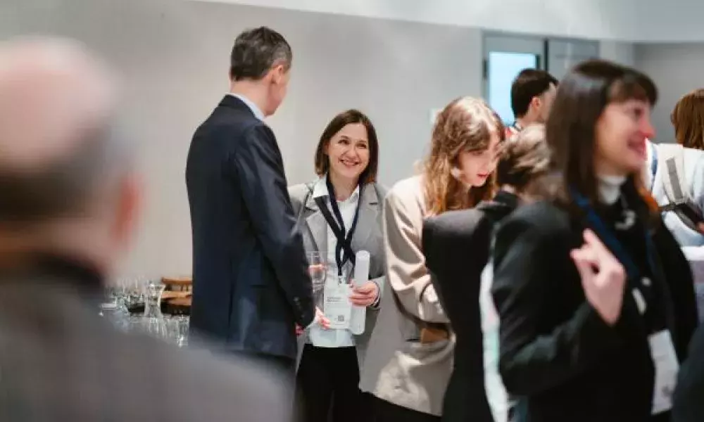 Leute auf einer Konferenz