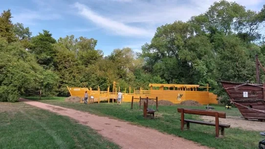 Building an Arc for Future Flora in Szeged