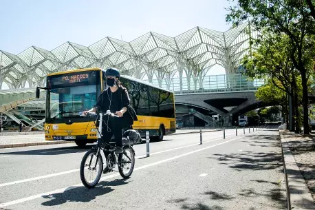 Active mobility and public transport in Lisbon