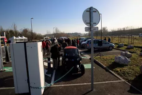 COMMUTE carpooling parking lot and electric charging station - Source: Toulouse Métropole