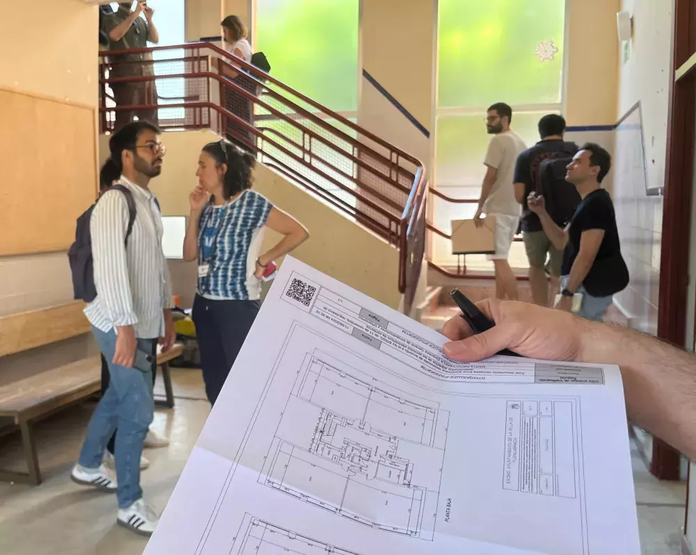 Architects visiting the School premises before the competition 