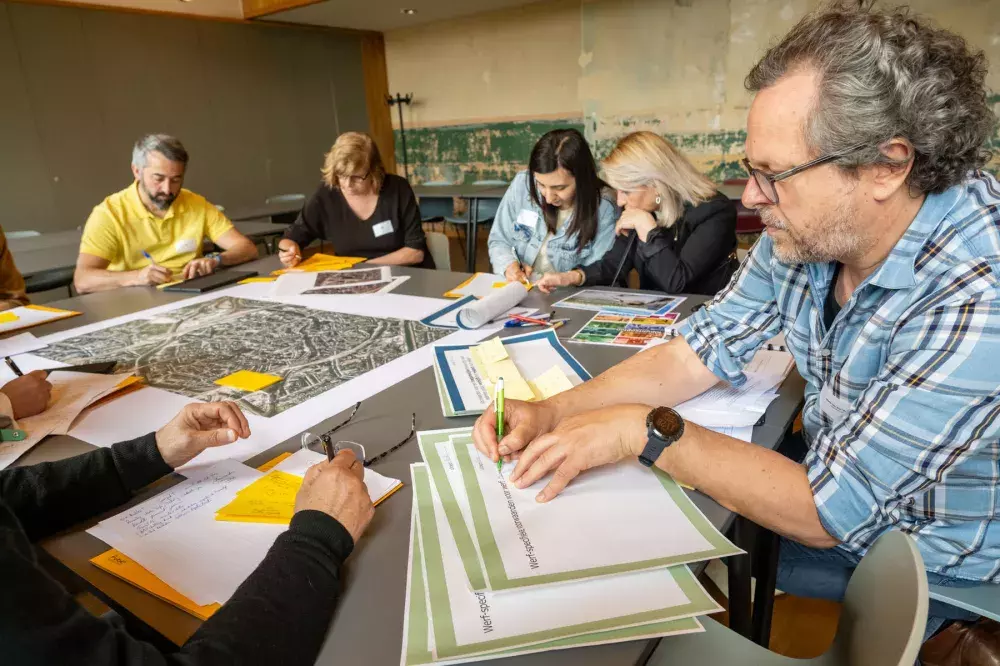 During the co-creation phase, the citizens’ assembly worked in different thematic groups – Copyrights: City of Mechelen.