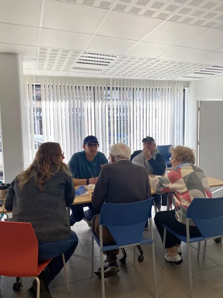 Workshop with seniors on the memory of the neighbourhood with Julien Kieffer (c) Julien Kieffer
