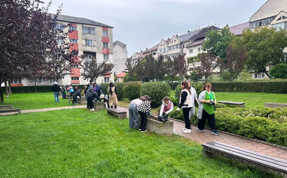 Seed-bombing event (image: Anca Plesa)