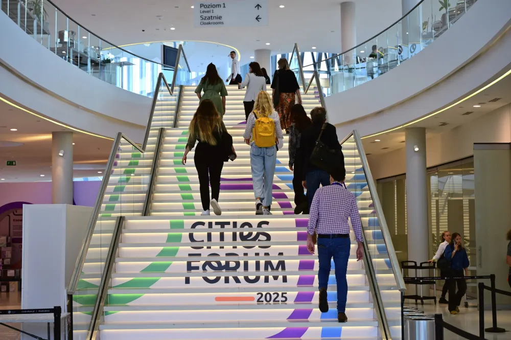 Entrance of the Cities Forum 
